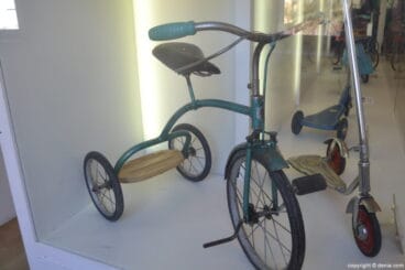 Triciclo de metal