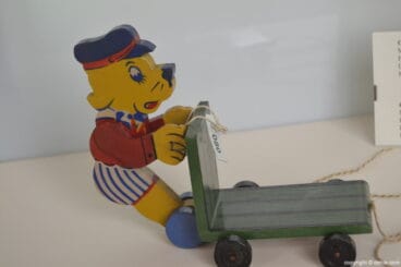 Carrito con perro portaequipajes