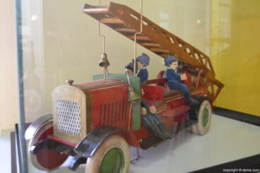 Camión de bomberos de madera