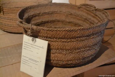 Capazo de esparto para la selección de la pasa