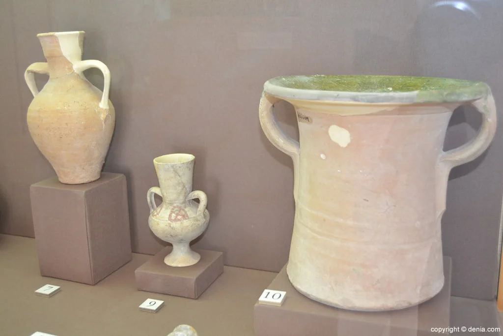 Restos arqueológicos de cerámicas italianas procedentes del Castillo de Dénia