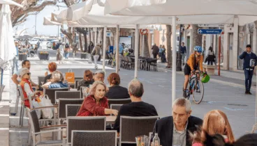 Disfruta del buen tiempo en su terraza al aire libre