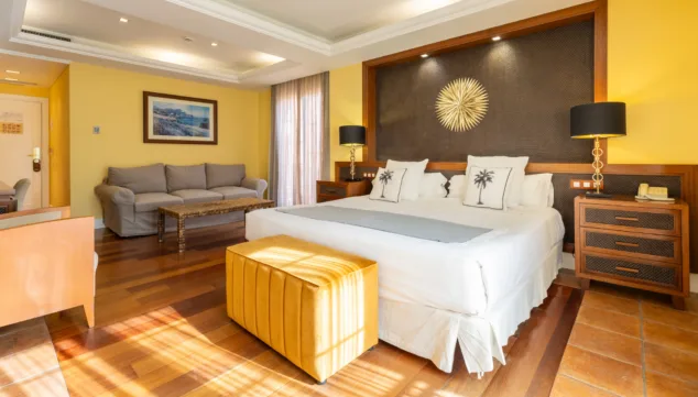 Hotel Les Rotes 11 espacios amplios y luminosos que combinan lujo y confort en un entorno inigualable