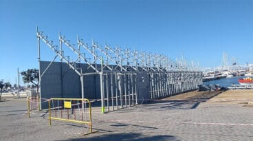 Tareas para montar la plaza de Bous a la mar en Dénia