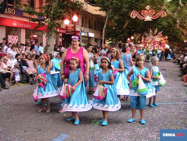 Baix la Mar infantil comparsa