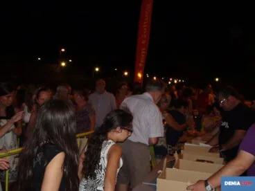 Música y reparto de cocas en el Parque de les Bassetes