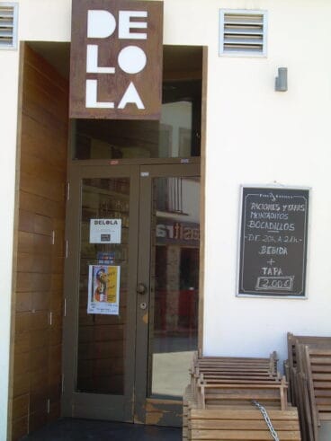 Delola