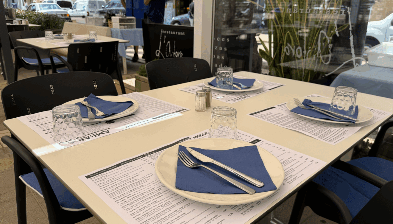 Comidas al aire libre con vistas en la Explanada Cervantes