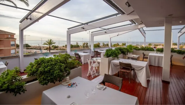 el cielo una terraza espectacular para disfrutar durante las noches de verano