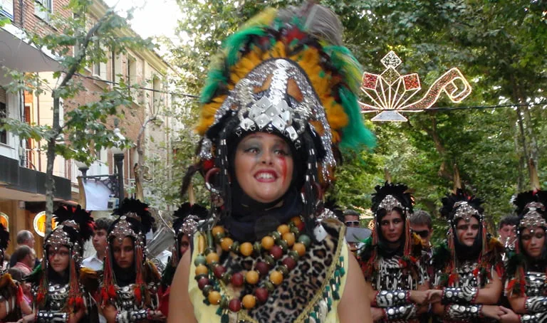 Desfile Infantil Moros y Cristianos