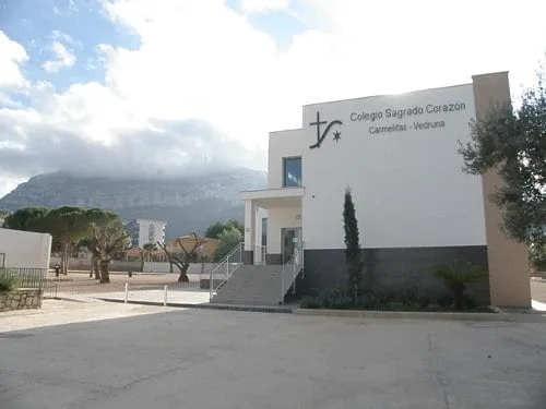 Colegio Sagrado Corazón 1 Fachada del colegio Sagrado Corazón de Dénia