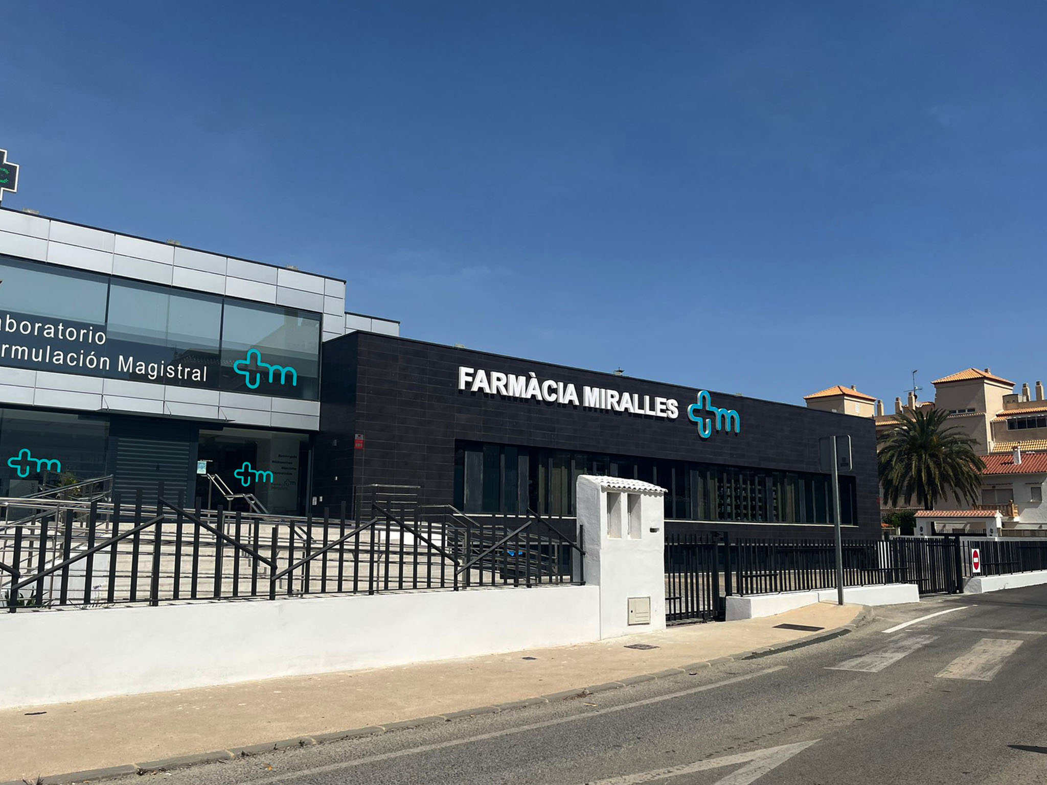 Fernando Miralles Mas Pharmacy: hours, location and contact
