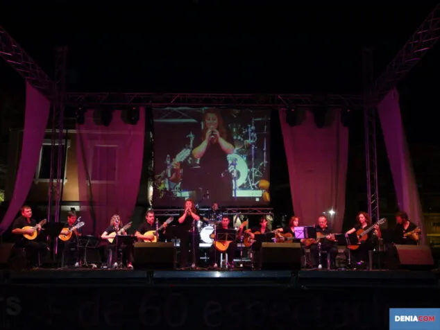 La Rondalla Daniya presentó su CD en el II Aplec de Rondalles de Dénia 17 Rondalla Daniya 06