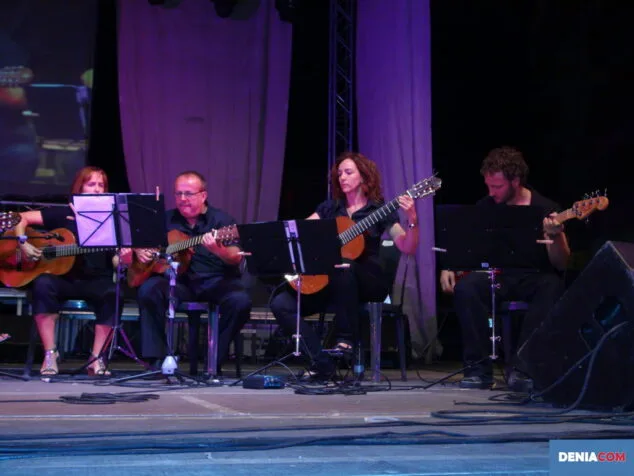 La Rondalla Daniya presentó su CD en el II Aplec de Rondalles de Dénia 19 Rondalla Daniya 08