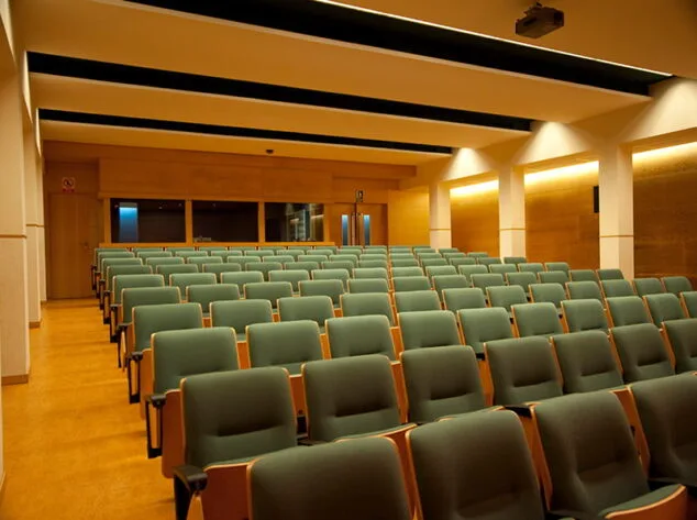 Colegio Vessanes 7 Salón de actos