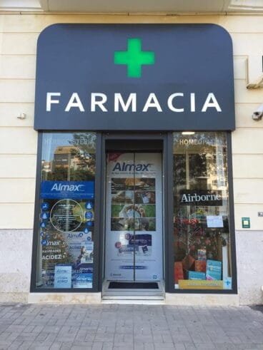 Fachada de Farmacia Brines