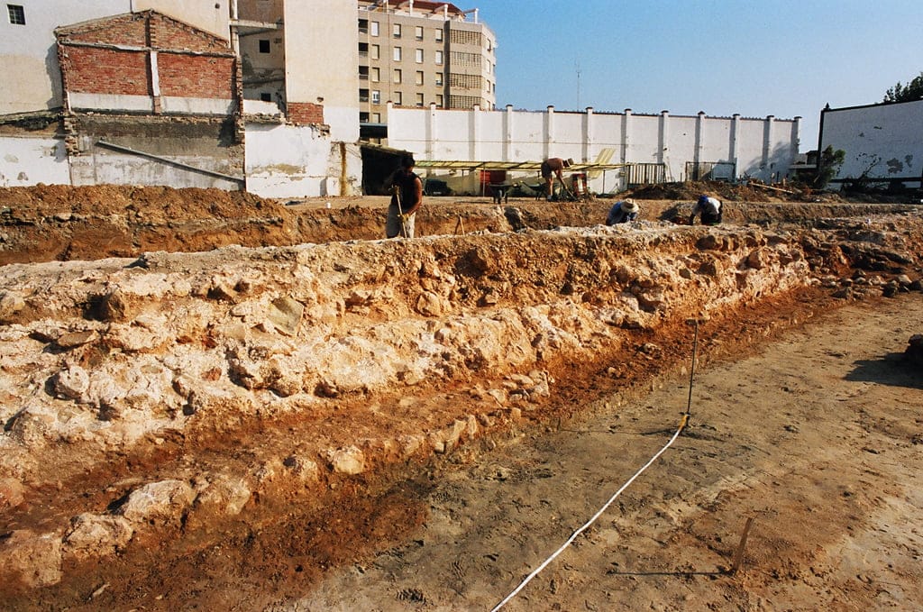 09 cultura coneixer patrimoni murallas el fortí 1