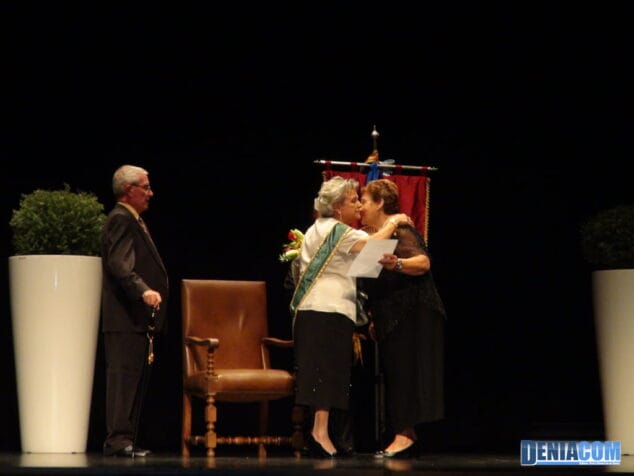 Josefa Tent Llull es la nueva Reina del Hogar del Jubilado de Dénia 6 Eleccion de la Reina del Hogar del jubilado 06