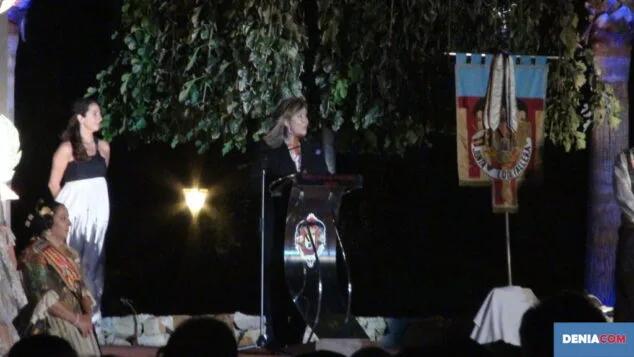 Laura Mena y Paula Bertomeu fueron proclamadas Falleras Mayores de Dénia 8 Presentación FFMM 12