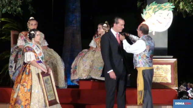 Laura Mena y Paula Bertomeu fueron proclamadas Falleras Mayores de Dénia 15 Presentación FFMM 19