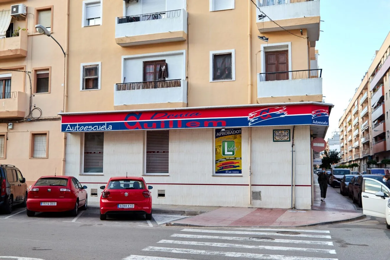 Exterior de Autoescuela Guillem