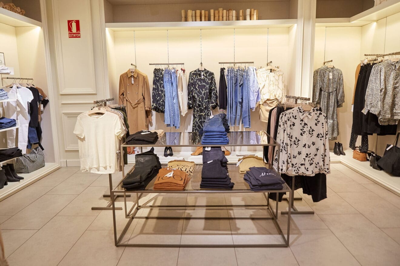 Tienda de ropa en Dénia – MANGO
