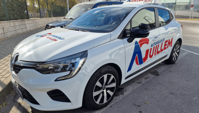 un coche especial para tus practicas de coche