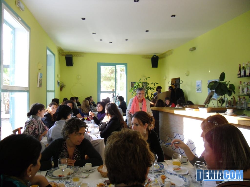 Charla emprendedoras 01