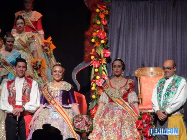 La Falla Saladar se inspira en "Las mil y una noches" para presentar a Patricia Rubio, su Fallera Mayor 26 Presentacion Saladar 25