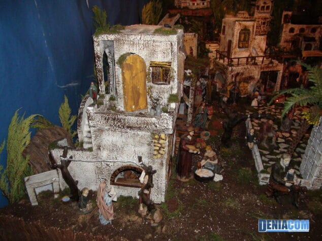 Los colegios de primaria sorprenden con espectaculares y originales belenes 23 Belen Maristas 06