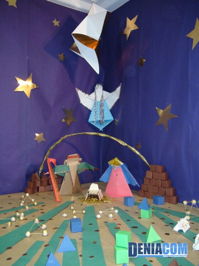 Los colegios de primaria sorprenden con espectaculares y originales belenes 27 Belen Montgo 04