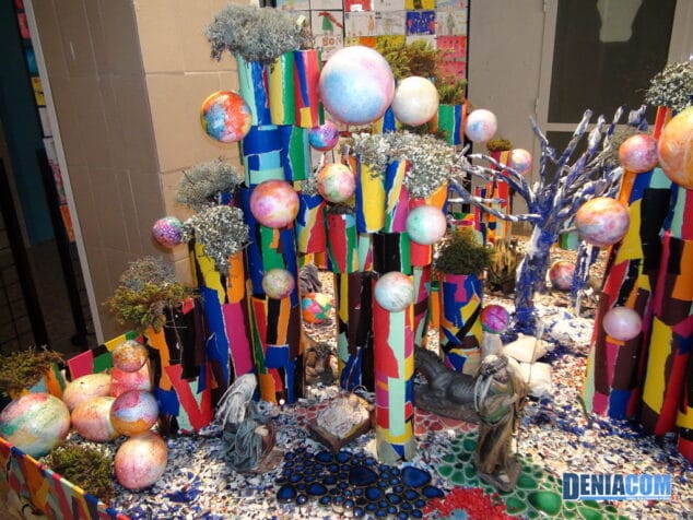 Los colegios de primaria sorprenden con espectaculares y originales belenes 33 Belen Pou 05