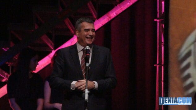 Gala Notables 04 Adolfo Utor
