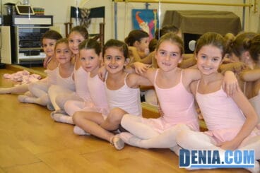 Pequeñas bailarinas en Babylon