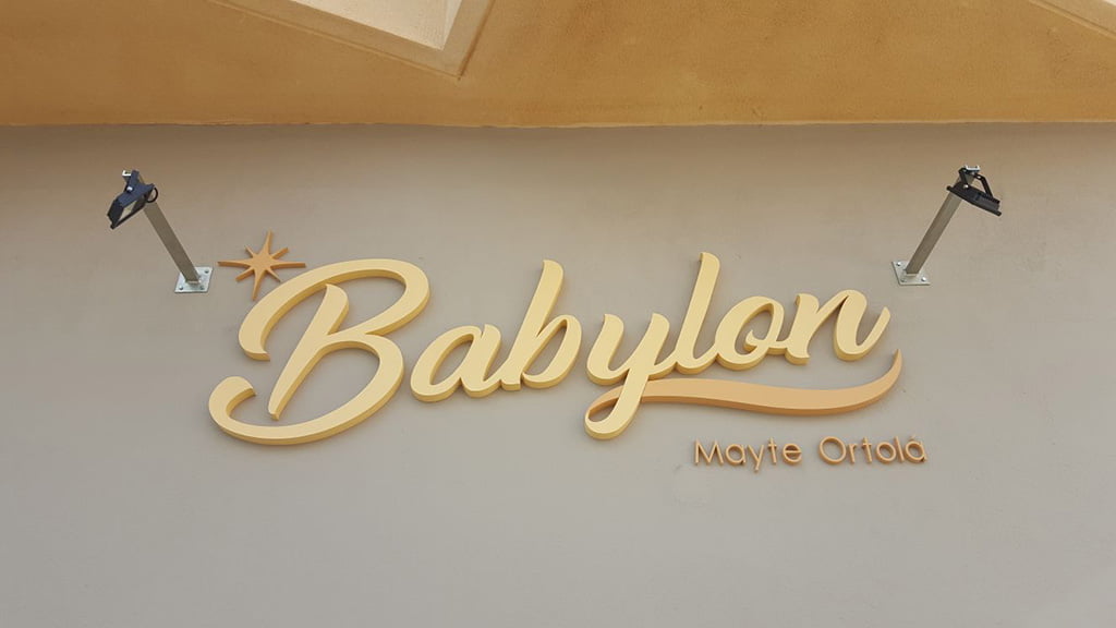 Babylon nuevo cartel