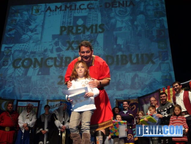 La AMMICC entrega los premios de dibujo infantil y presenta a los cargos 2010/2011 24 Premio Mozarabes Carla Serra