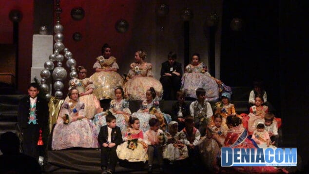 La Falla Diana transforma el Centro Social en el Teatro Kodak de Los Ángeles 14 Presentacion Diana 13