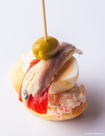 Lizarran pincho huevo y anchoa