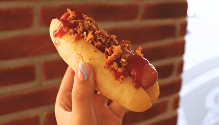 Pincho de hot-dog en Lizarran - Editada