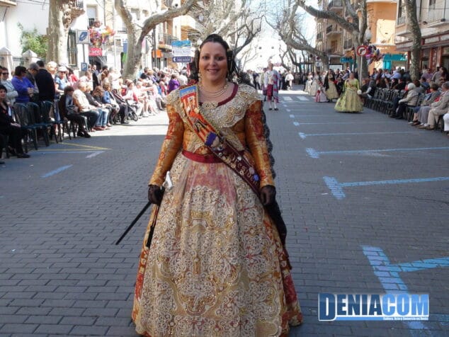 Con la ofrenda florecieron las emociones falleras 15 Ofrenda 14