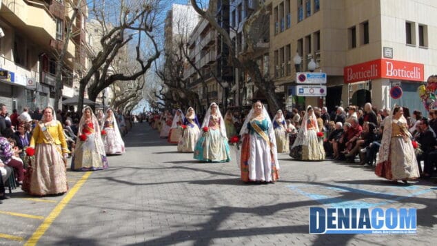 Con la ofrenda florecieron las emociones falleras 35 Ofrenda 34