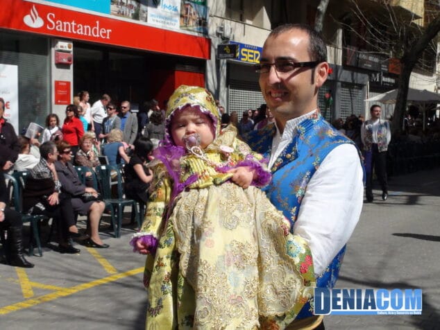 Con la ofrenda florecieron las emociones falleras 42 Ofrenda 41