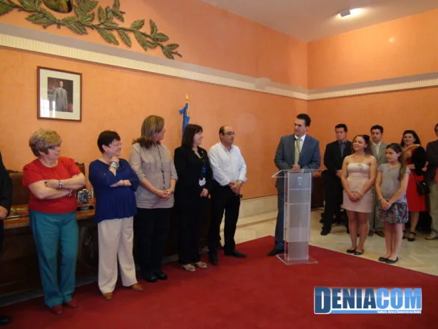 Sant Vicent del Raspeig traslada su fiesta, por un fin de semana, a Dénia 2 Recepción Sant Vicent del Raspeig 01