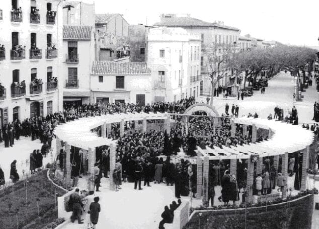 Denia 100 anys dhistoria
