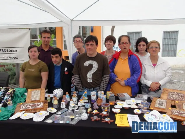 Más de setenta asociaciones se dan cita en la Feria de Asociaciones de Dénia 10 Feria de las Asociaciones 09