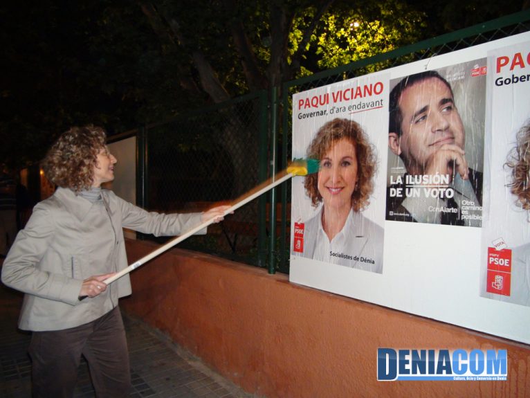Affiches collées PSOE Paqui