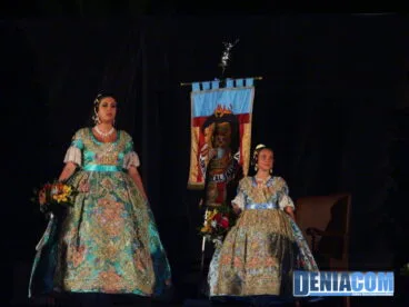 00 Falleras Mayores de Dénia en el Día del Fallero 2011