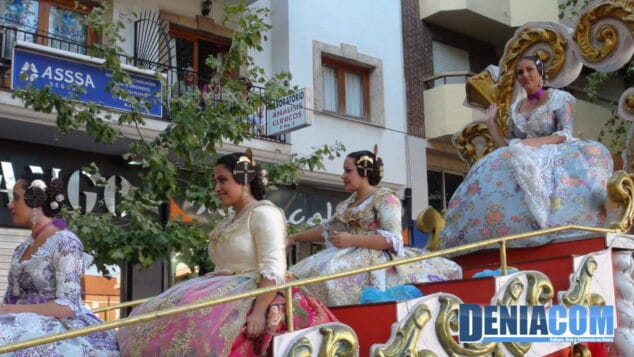04 Carrozas de Dénia 2011 Fallera mayor de Dénia 2012
