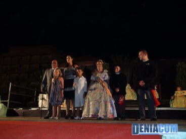 16 Entrega de baston de la Falla Paris Pedrera en el Día del Fallero 2011