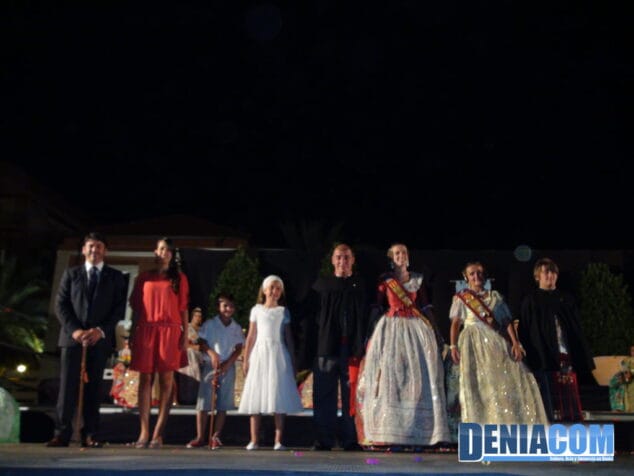 24 Entrega de bastón de la Falla Centro en el Día del Fallero 2011